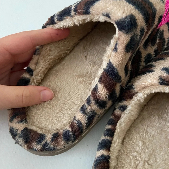 NWT | Camel‎ Threads women’s leopard BOSS slippers — size small/medium (39-40) - Picture 5 of 5